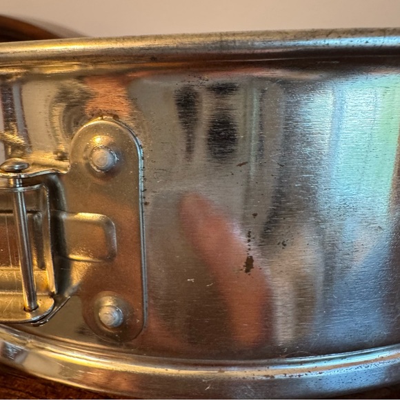 9" Pampered Chef Springform Pan - Picture 12 of 14